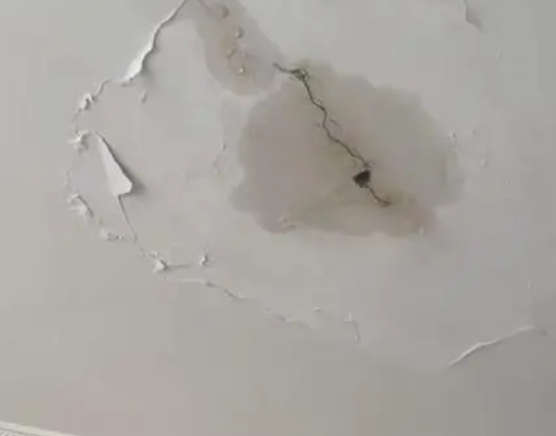 苏尼特右阳台漏水维修公司分享下屋面防水工程质量问题原因分析